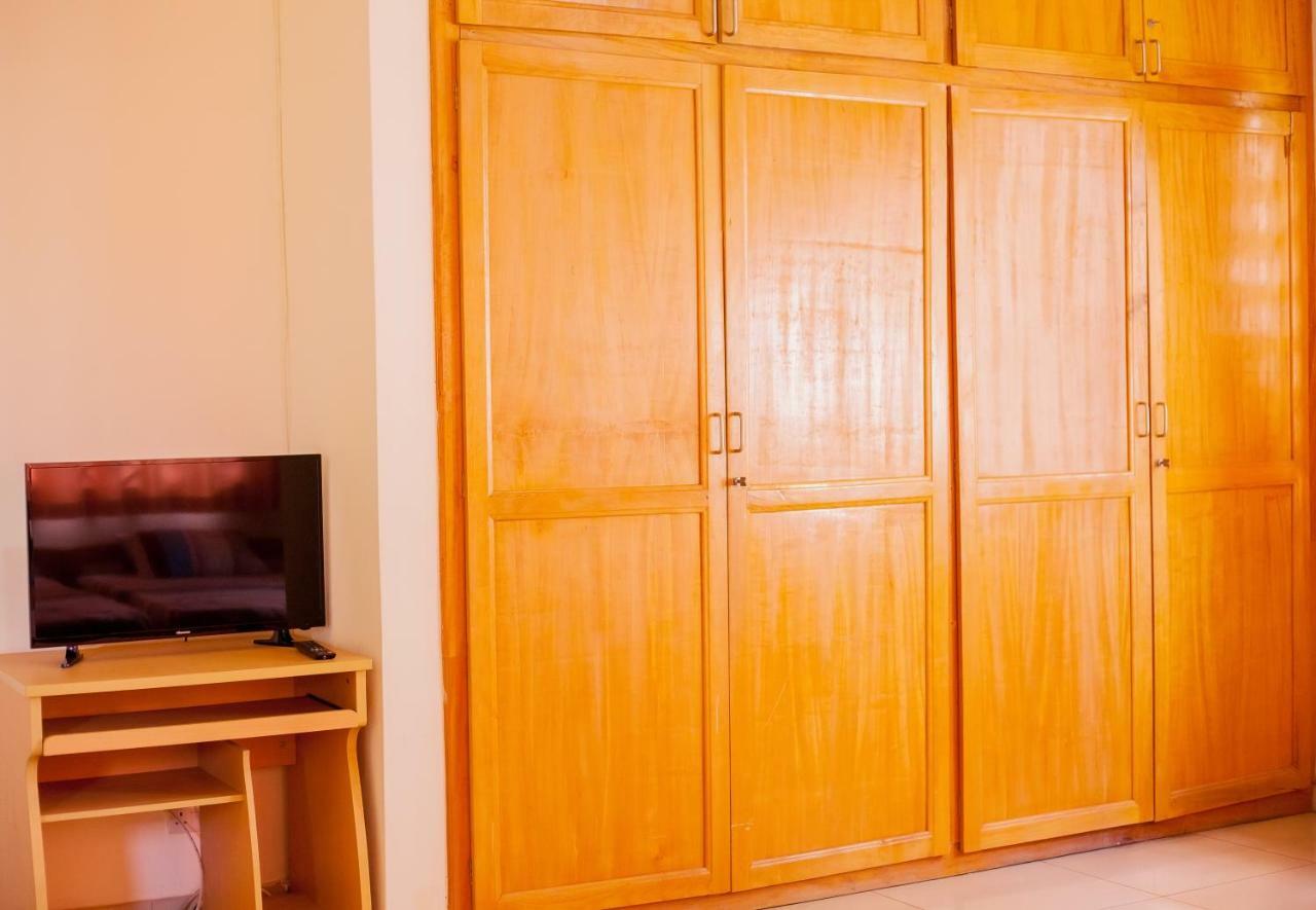 Charis Home Services Haatso Экстерьер фото